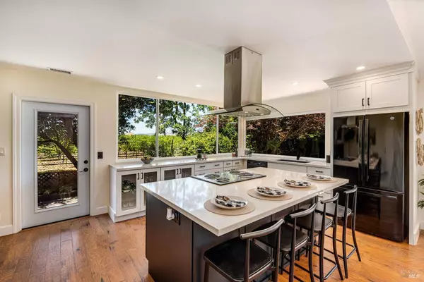 4504 Jefferson ST, Napa, CA 94558