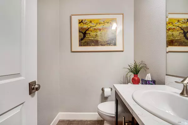 2067 Morlan DR, Napa, CA 94558