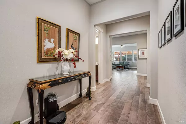 2067 Morlan DR, Napa, CA 94558