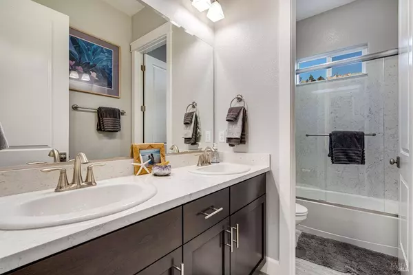 2067 Morlan DR, Napa, CA 94558