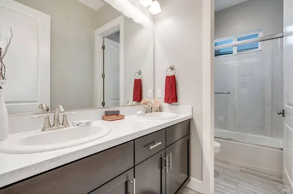 1155 La Pintura LN, Napa, CA 94558