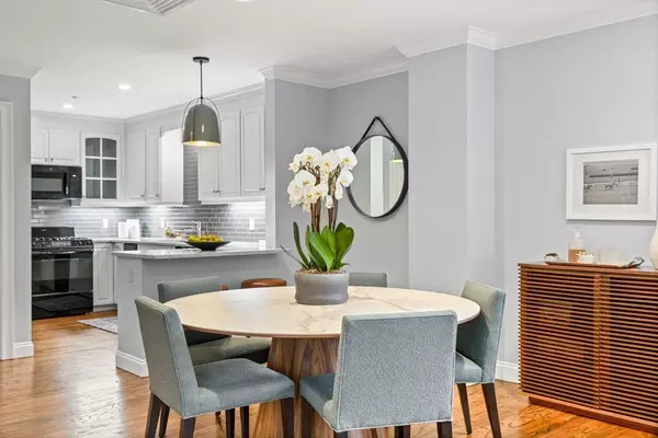 1160 Beacon St #203, Brookline, MA 02446