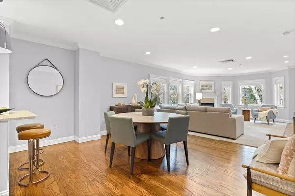 1160 Beacon St #203, Brookline, MA 02446