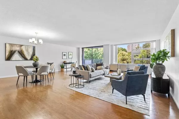 80 Park St #23, Brookline, MA 02446