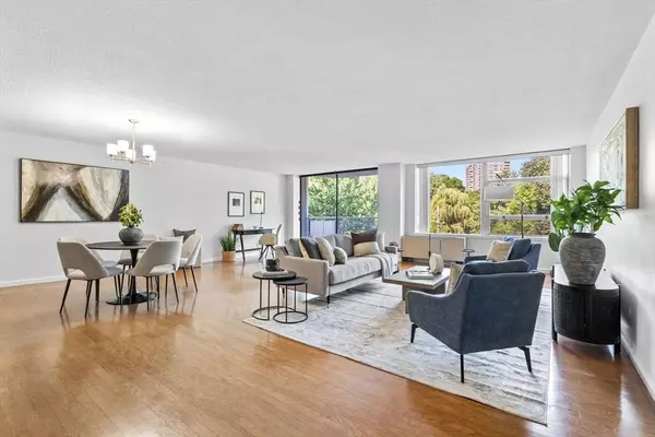 80 Park St #23, Brookline, MA 02446