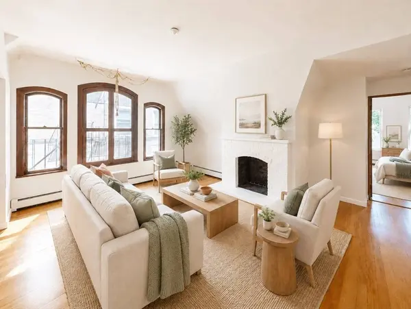 1575 Beacon St #3R, Brookline, MA 02446