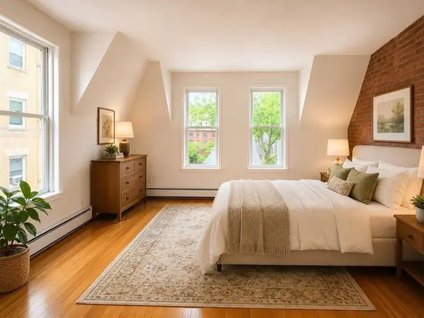 1575 Beacon St #3R, Brookline, MA 02446