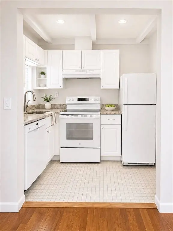 1575 Beacon St #3R, Brookline, MA 02446