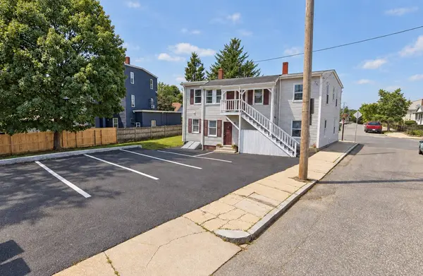 836 Canterbury St, Boston, MA 02131
