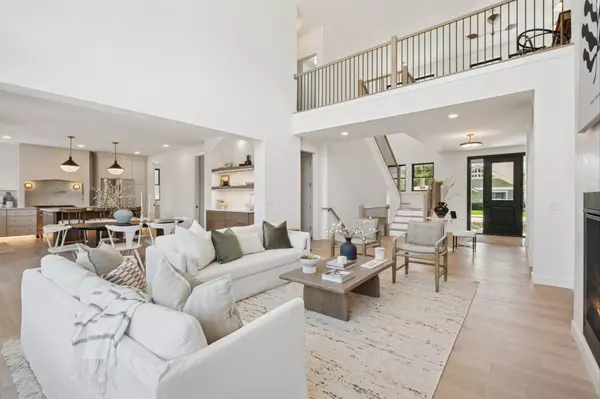 4404 West 58th Street - Spacecrafting - 0013