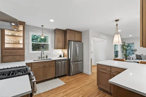 5521 W 42nd ST, Saint Louis Park, MN 55416
