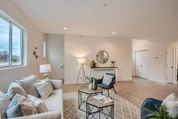 Maplewood, MN 55119,1995 11th Ave E #Unit 1