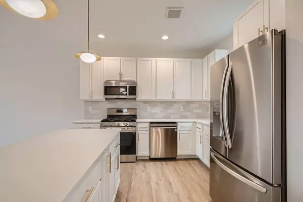 Maplewood, MN 55119,1995 11th Ave E #Unit 2