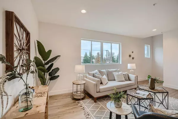 Maplewood, MN 55119,1995 11th Ave E #Unit 1