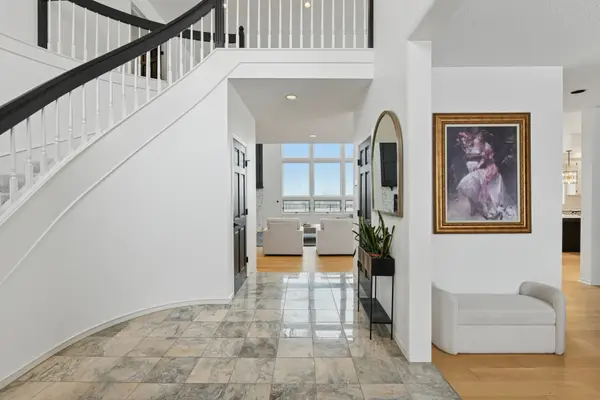 7041 Kenmare DR, Bloomington, MN 55438