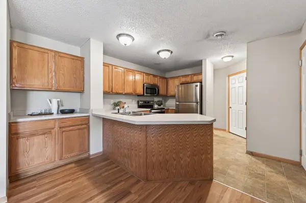 6190 Marlowe Ave NE, Otsego, MN 55301-4692