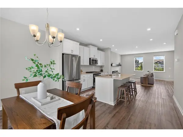 8658 London Cir NE #B, Blaine, MN 55449-7415