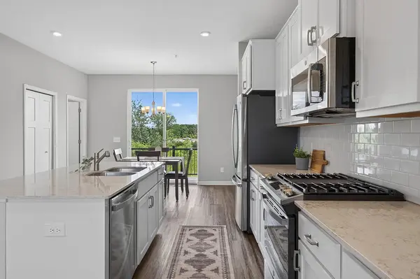 8658 London Cir NE #B, Blaine, MN 55449-7415