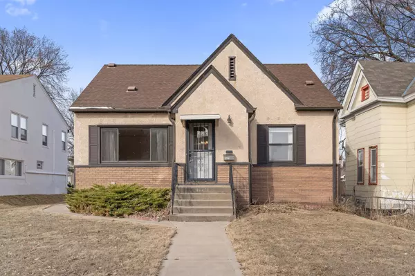 1627 Russell AVE N, Minneapolis, MN 55411