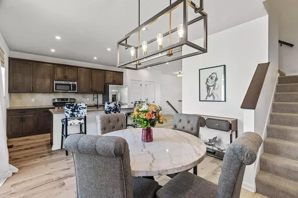 2324 Gateway Curve, North Saint Paul, MN 55109