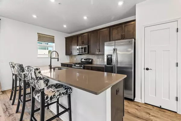 2324 Gateway Curve, North Saint Paul, MN 55109