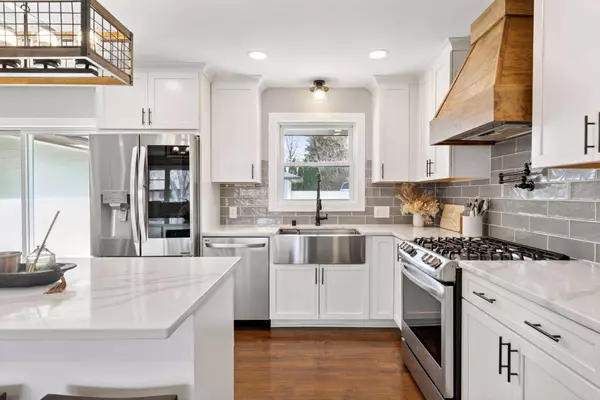 188 Jerrold AVE, Shoreview, MN 55126