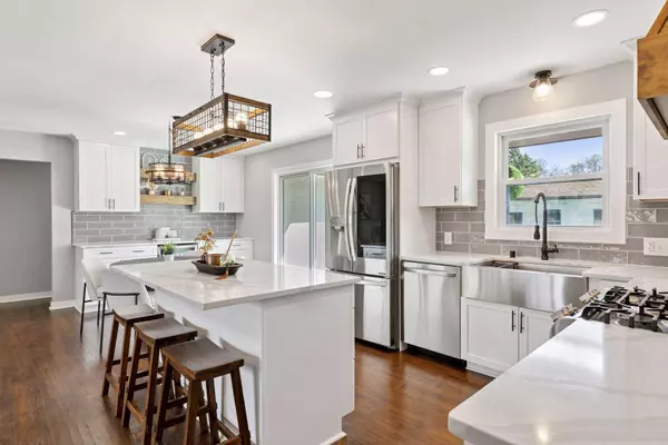 188 Jerrold AVE, Shoreview, MN 55126