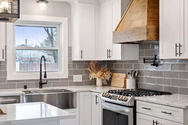 188 Jerrold AVE, Shoreview, MN 55126