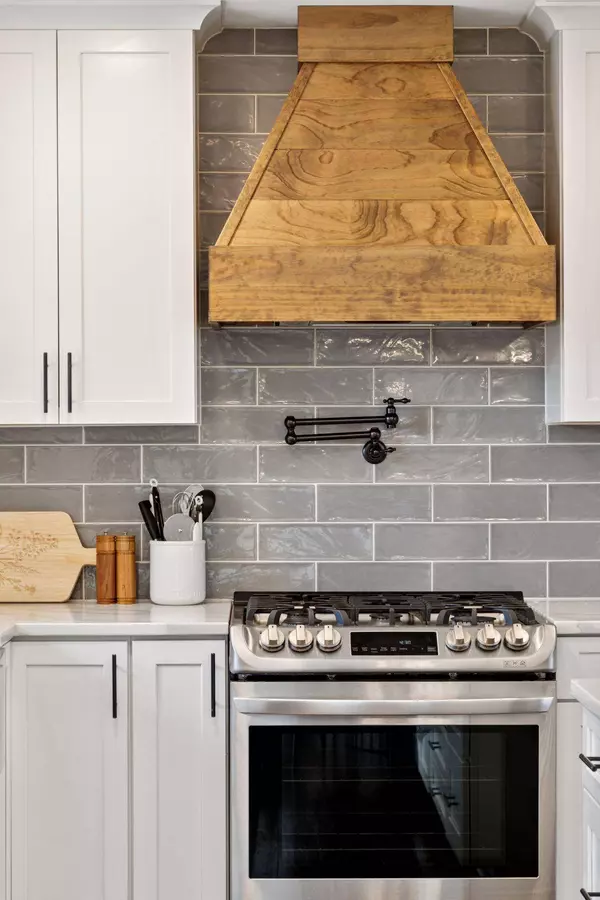 188 Jerrold AVE, Shoreview, MN 55126