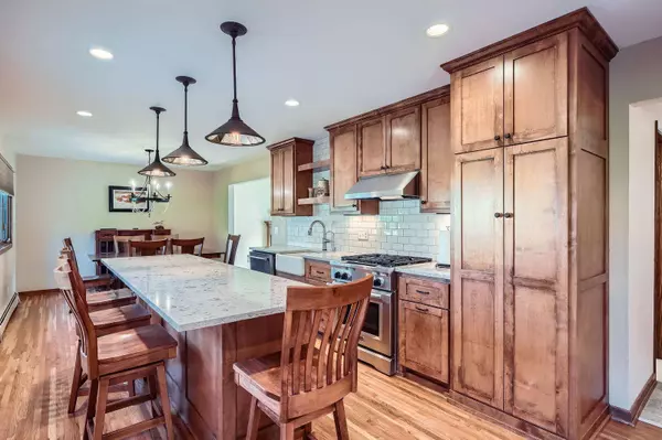 3105 Mcleod ST, Burnsville, MN 55337