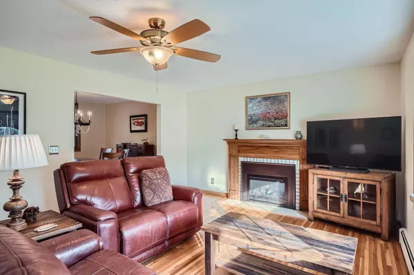 3105 Mcleod ST, Burnsville, MN 55337