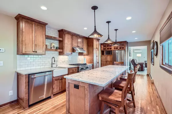 3105 Mcleod ST, Burnsville, MN 55337