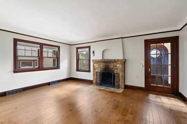 3330 Irving AVE N, Minneapolis, MN 55412