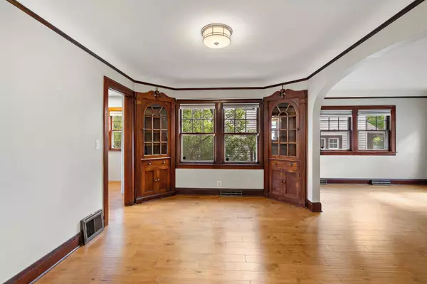 3330 Irving AVE N, Minneapolis, MN 55412