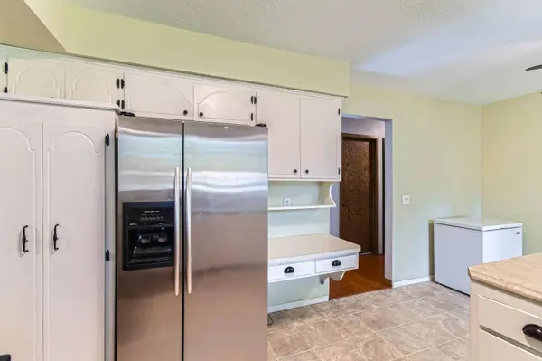 7808 Shingle Creek DR, Brooklyn Park, MN 55443