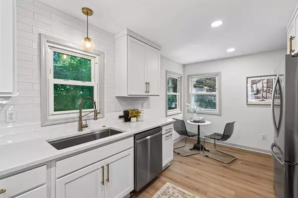 984 Fremont AVE, Saint Paul, MN 55106