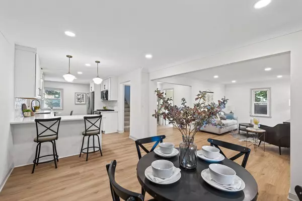 984 Fremont AVE, Saint Paul, MN 55106