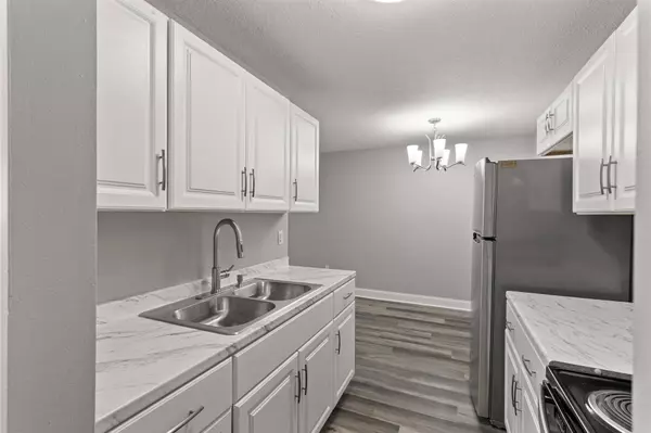 2616 Harriet AVE #111, Minneapolis, MN 55408