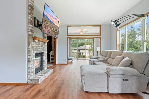 15025 Everleigh CIR, Rosemount, MN 55068