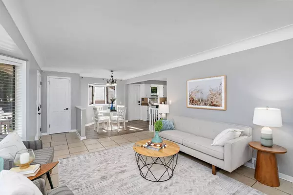 5037 Thomas AVE N, Minneapolis, MN 55430