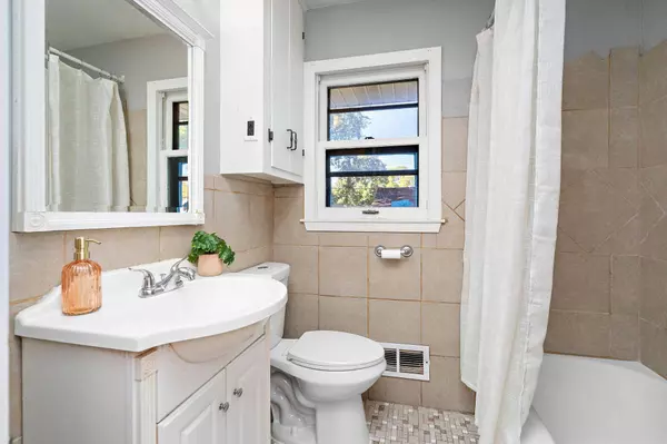 5037 Thomas AVE N, Minneapolis, MN 55430