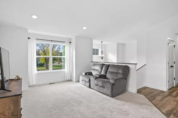 4193 119th LN NW, Coon Rapids, MN 55433