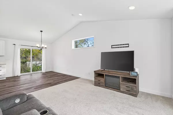 4193 119th LN NW, Coon Rapids, MN 55433