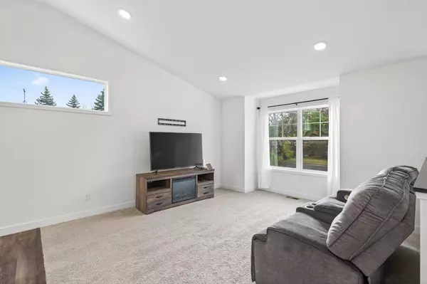 4193 119th LN NW, Coon Rapids, MN 55433