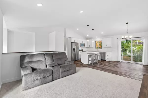 4193 119th LN NW, Coon Rapids, MN 55433