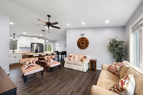 7007 River RD, Inver Grove Heights, MN 55076