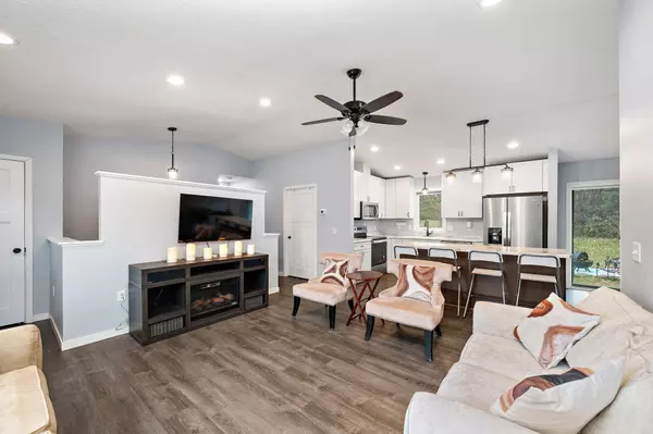 7007 River RD, Inver Grove Heights, MN 55076