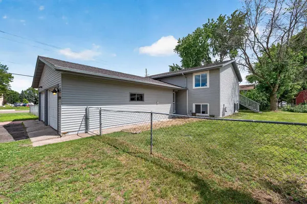 7554 Humboldt CIR N, Minneapolis, MN 55444