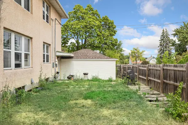 393 Geranium AVE E, Saint Paul, MN 55130