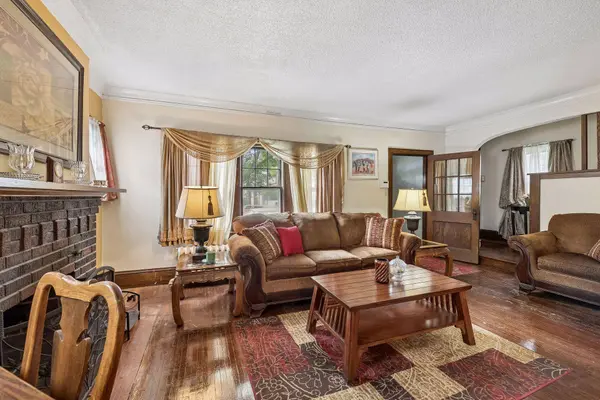 1418 Queen AVE N, Minneapolis, MN 55411